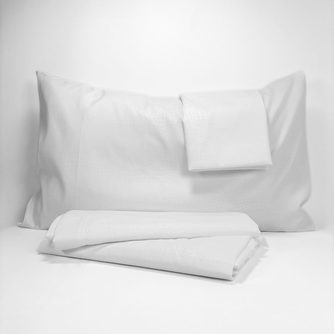 Completo Letto No Stiro Martellato Matrimoniale Bianco per Hotel e BeB